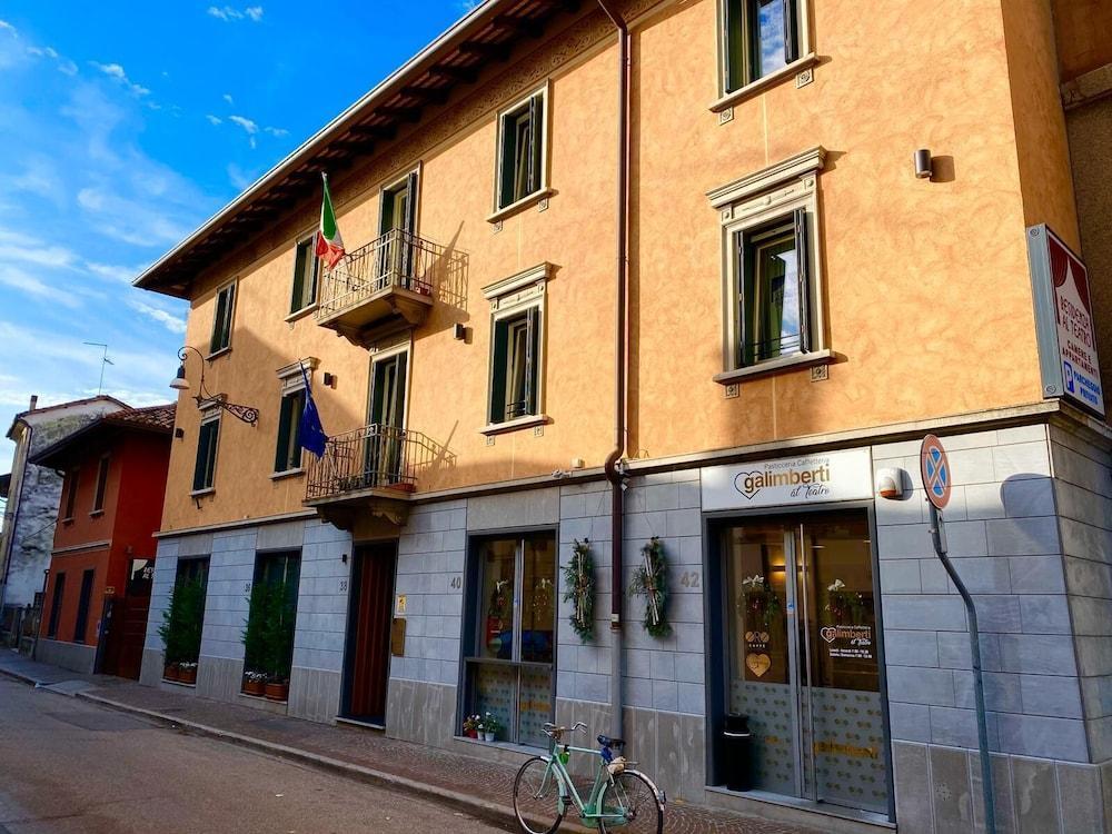 Albergo Residenza Al Teatro อูดิเน ภายนอก รูปภาพ
