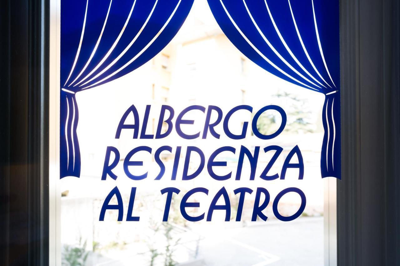 Albergo Residenza Al Teatro อูดิเน ภายนอก รูปภาพ